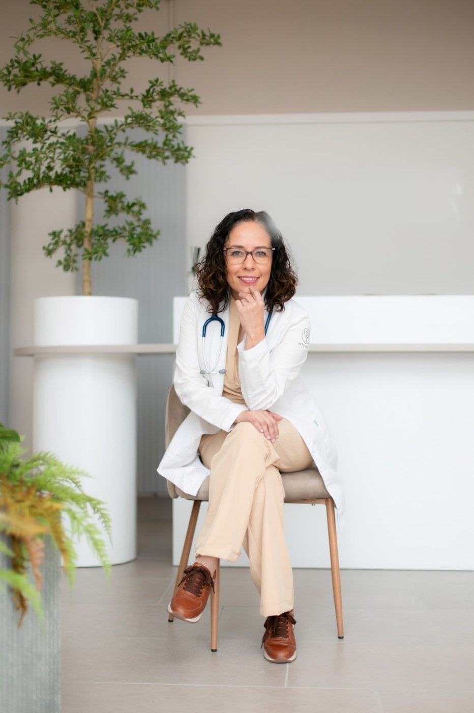 Dra. Liz Jovanna Martínez Navarro, especialista en Medicina Interna